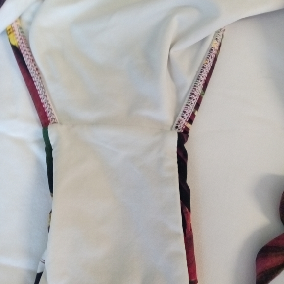 Swim wear - Picture 9 of 9